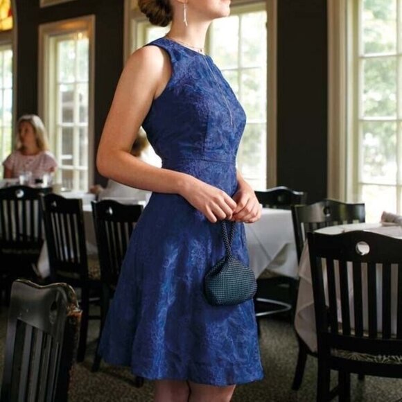 Donna Morgan Blue Romantic Preppy Floral Lace Fit and Flare Knee Length Dress 8 - Picture 1 of 9